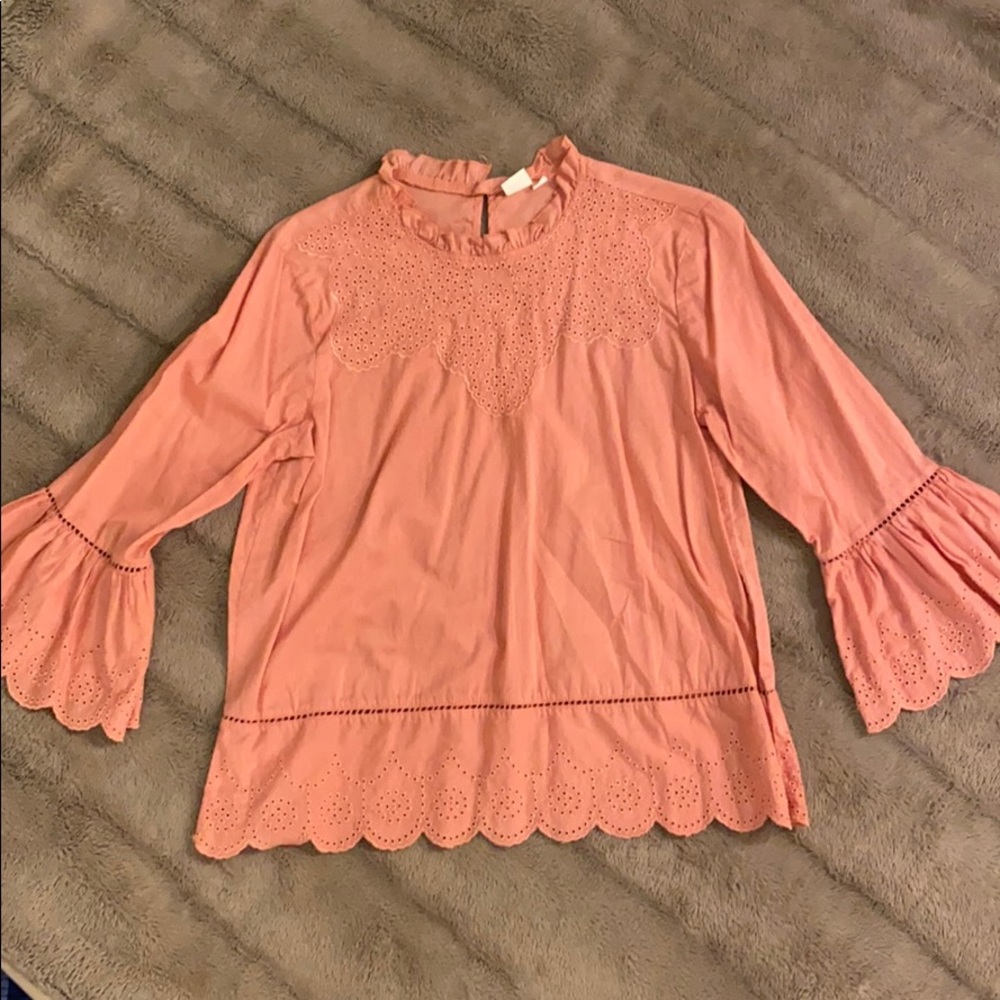 Gap scalloped lace pink blouse